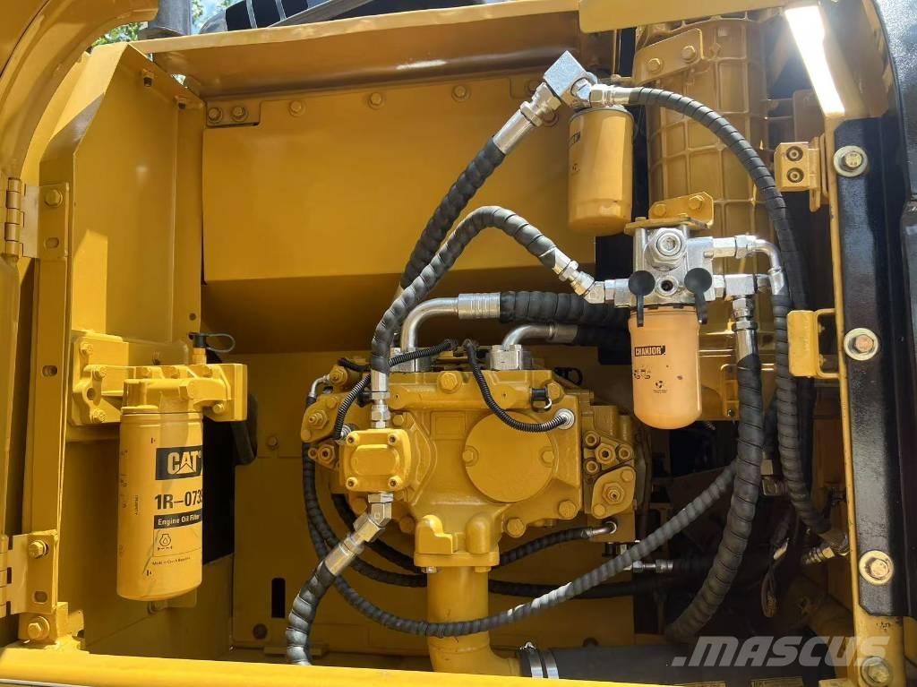 CAT 323 D L Excavadoras sobre orugas