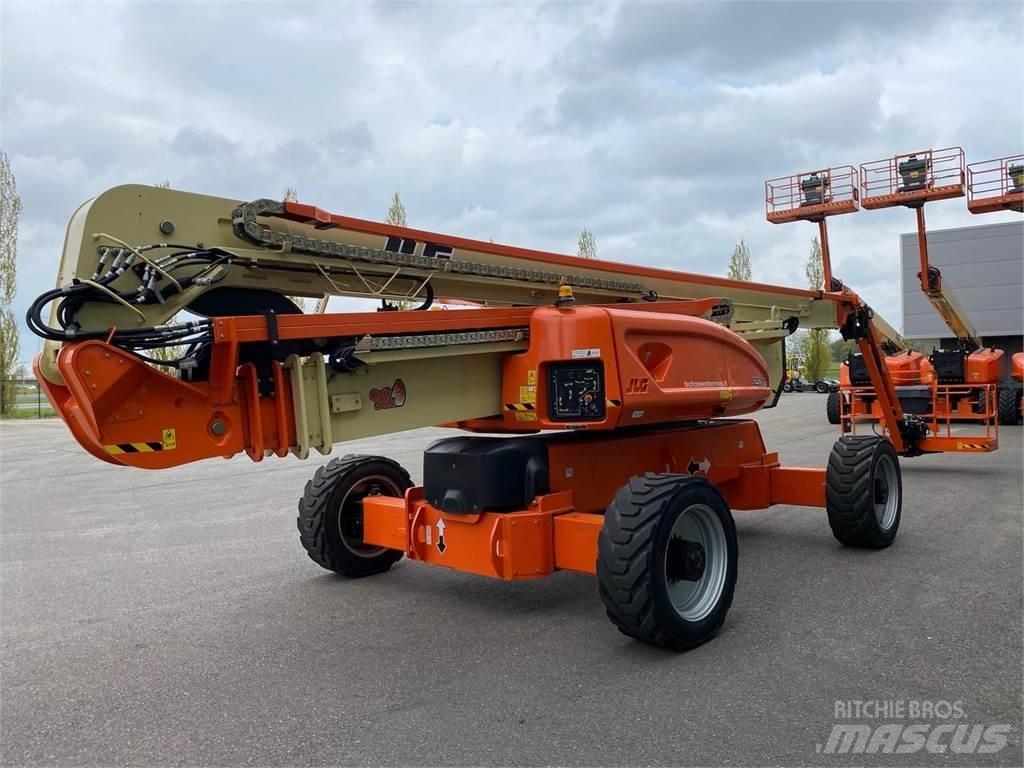 JLG 1250AJP Plataformas con brazo de elevación manual