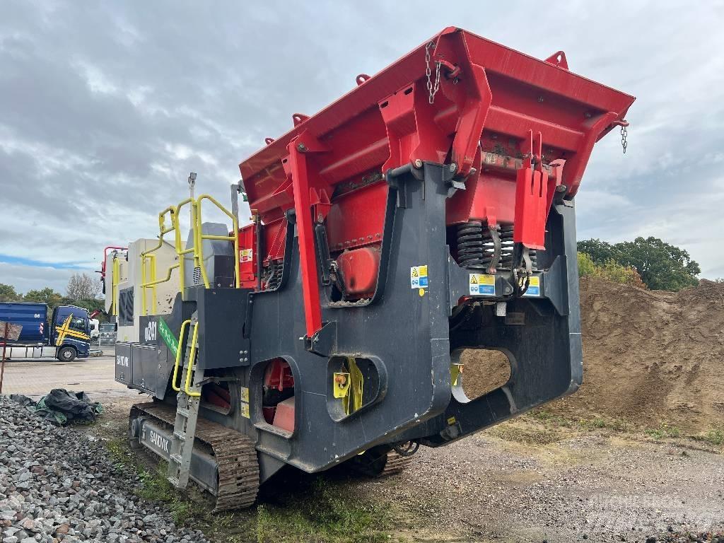 Sandvik QJ 241 Trituradoras móviles