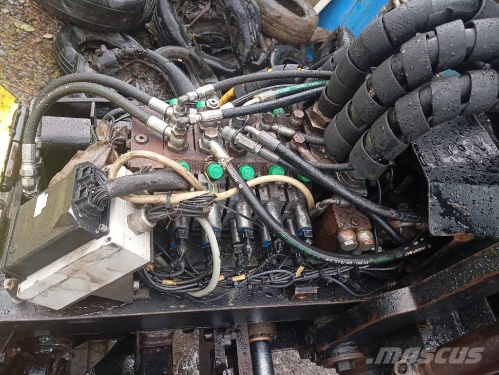 Hyundai 220 HXNLC Excavadoras