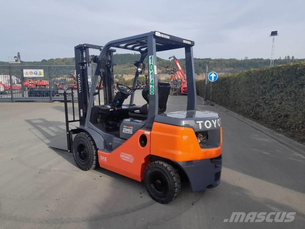 Toyota 52-8 FDF 25 Camiones diesel