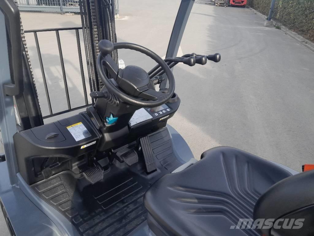 Toyota 52-8 FDF 25 Camiones diesel