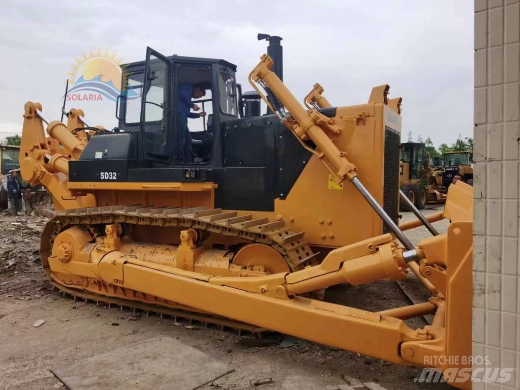 Shantui SD 32 Buldozer sobre oruga