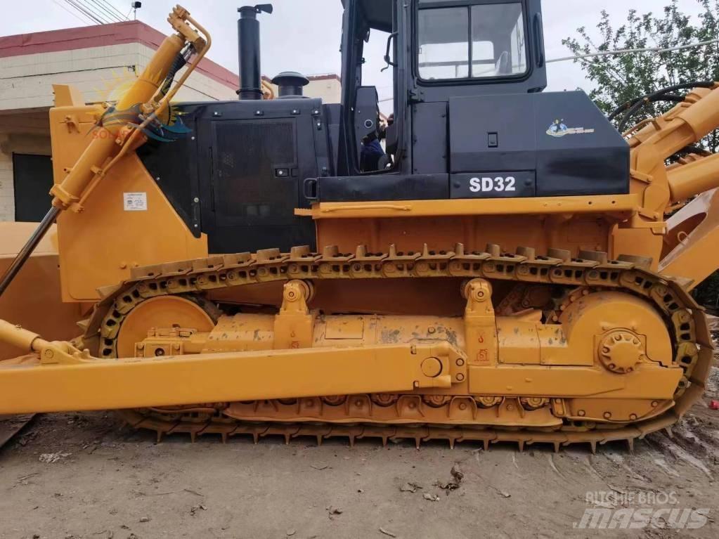 Shantui SD 32 Buldozer sobre oruga