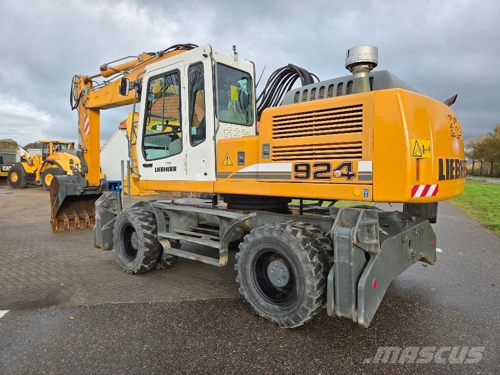 Liebherr A924B Excavadoras de ruedas