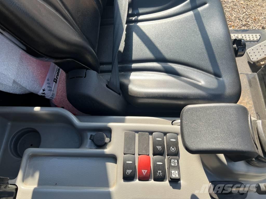 JCB 403 Plus Minicargadoras