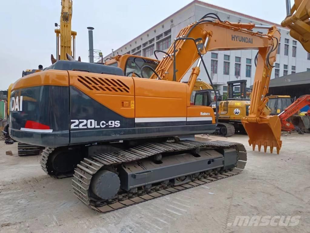 Hyundai 220LC-9S Excavadoras sobre orugas