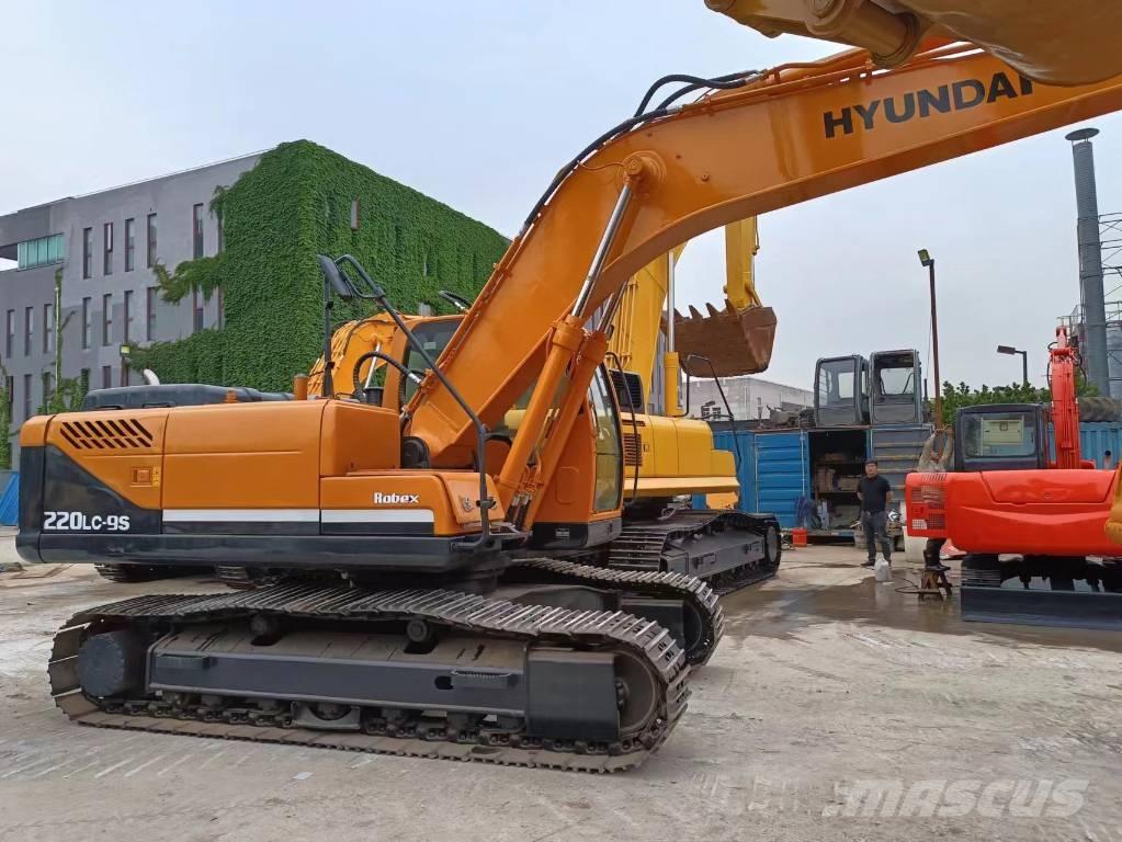 Hyundai 220LC-9S Excavadoras sobre orugas