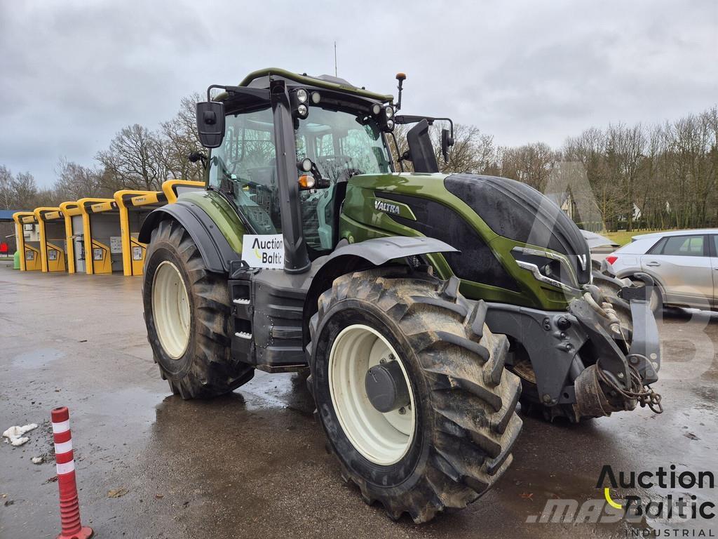 Valtra T235 Tractores