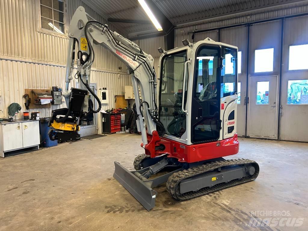 Takeuchi TB325 Miniexcavadoras