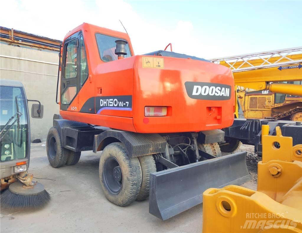 Doosan DH150W Excavadoras de ruedas