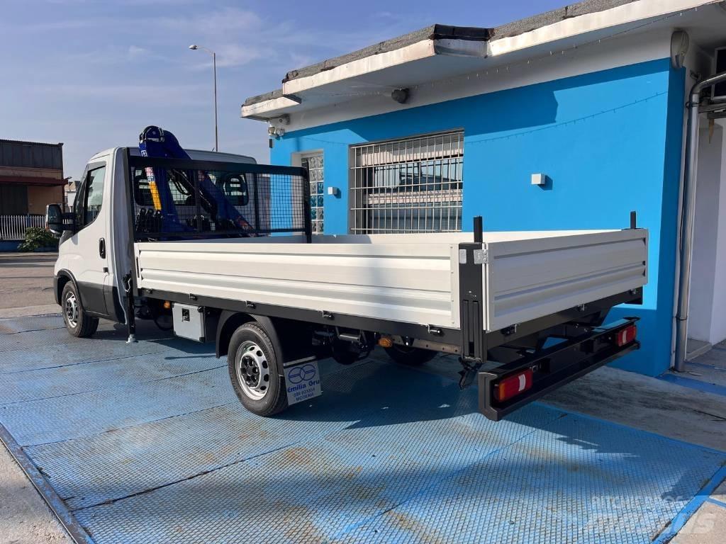 Iveco daily Camiones grúa