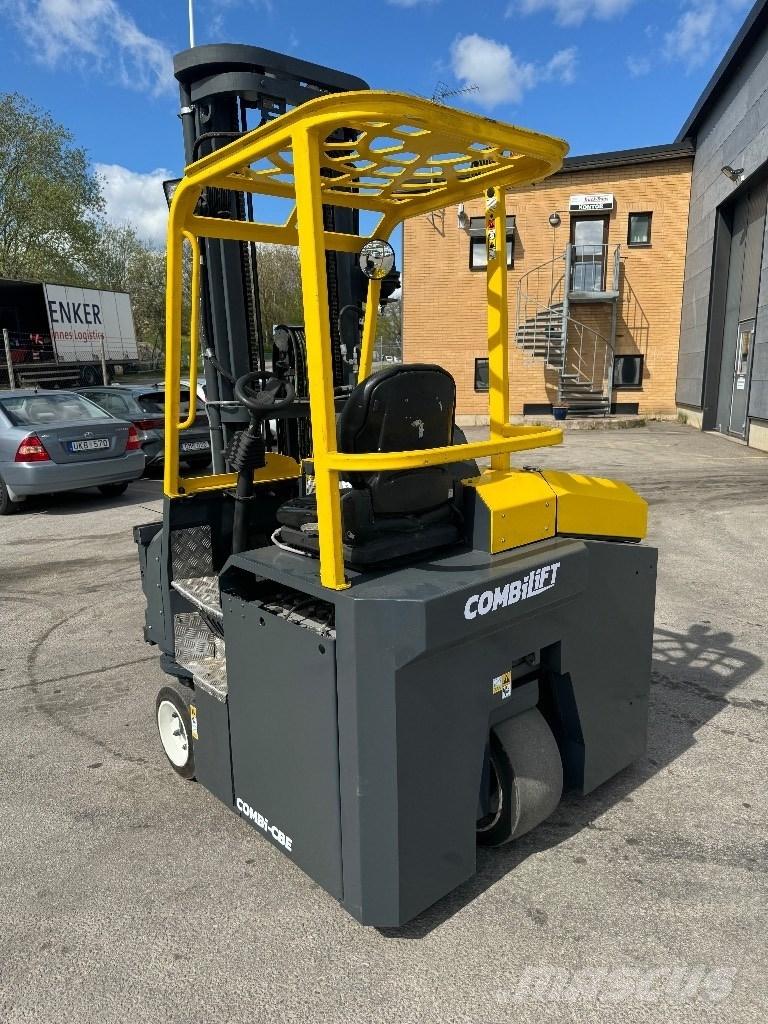 Combilift CBE3000 Montacargas de 4 vías