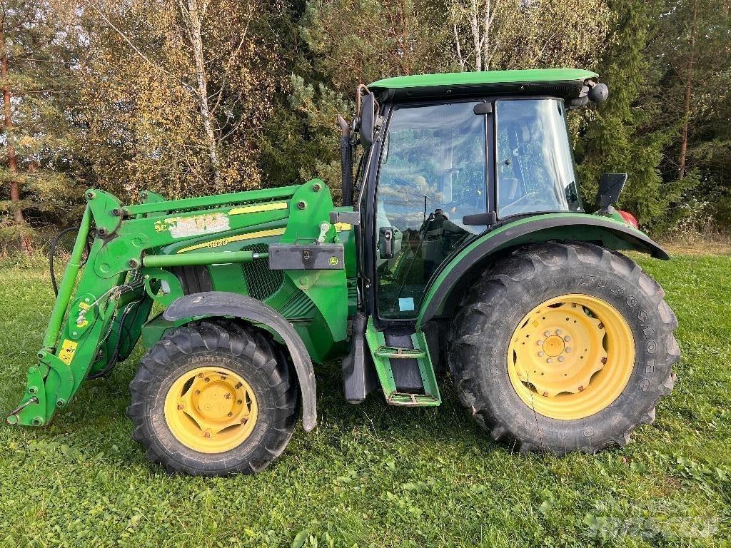 John Deere 5820 Tractores