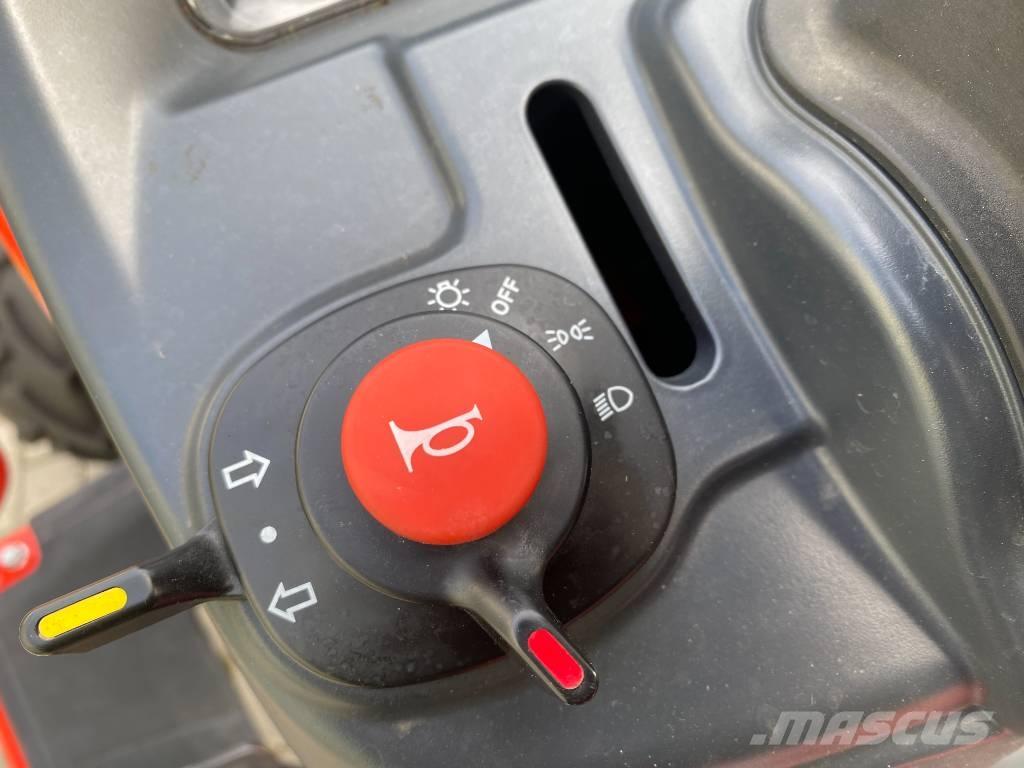 Kioti CS 2220 Tractores