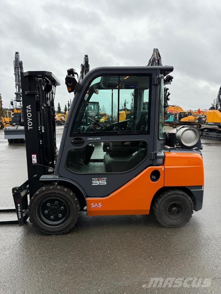 Toyota 02-8 FGJF 35 Camiones LPG