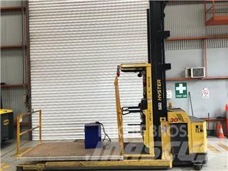 Hyster R30XMF3 Montacargas recogepedidos de gran altura