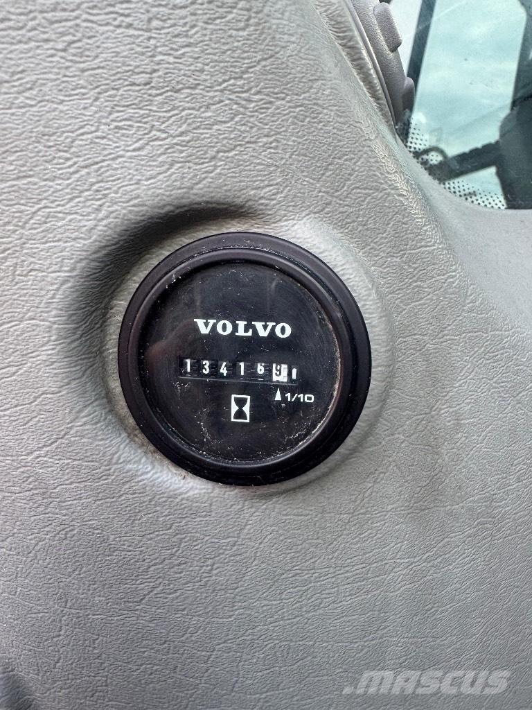 Volvo EC 250 EL Excavadoras sobre orugas