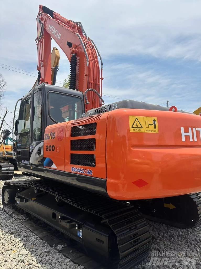 Hitachi ZX 200 Excavadoras sobre orugas