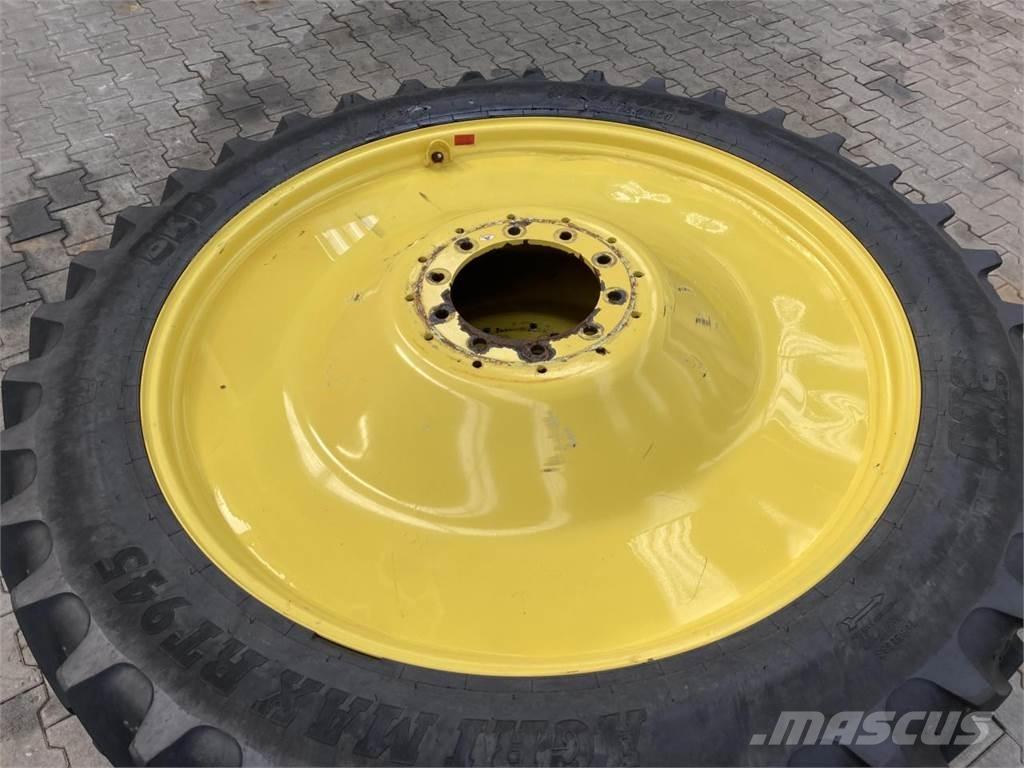 BKT 320/90R54 Ruedas