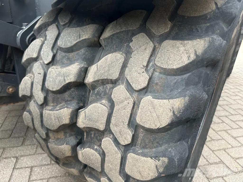 Doosan DX140W-5 Excavadoras de ruedas