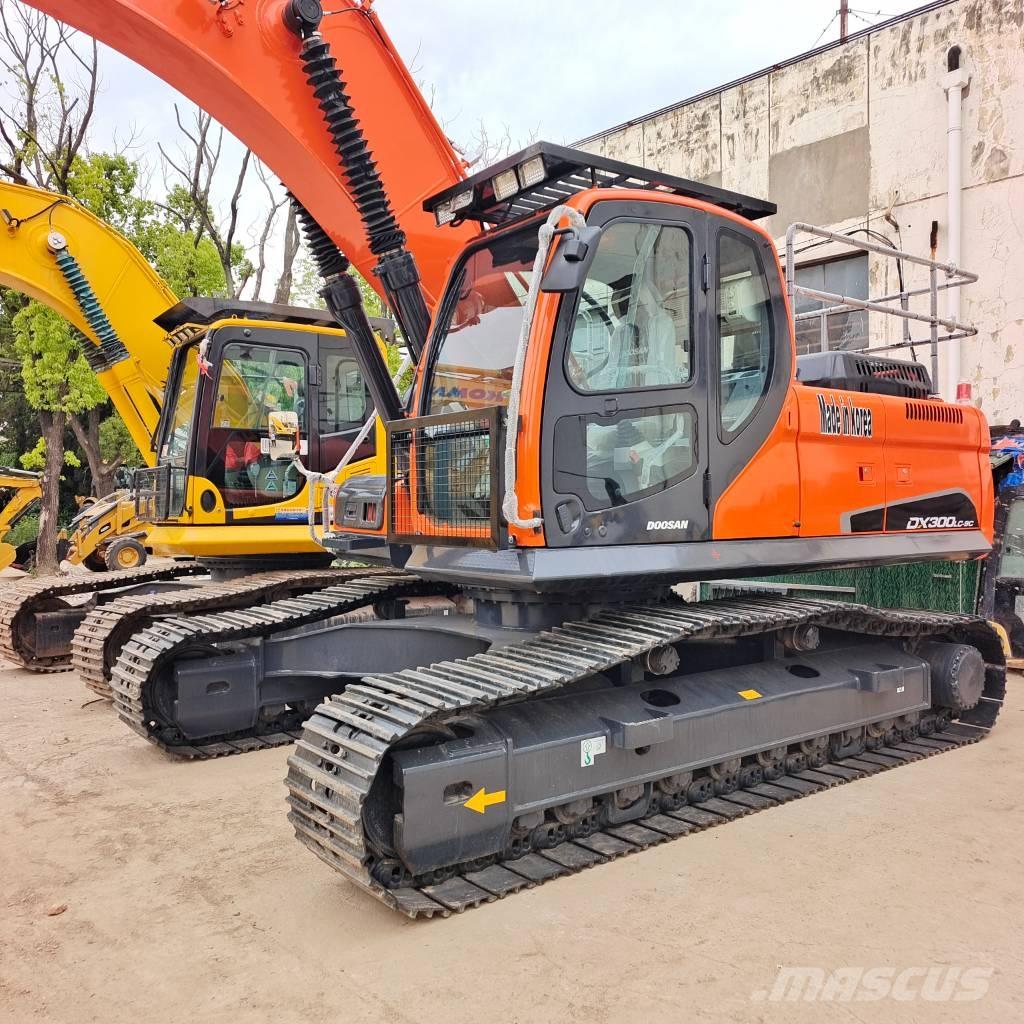 Doosan DX 300 Excavadoras sobre orugas