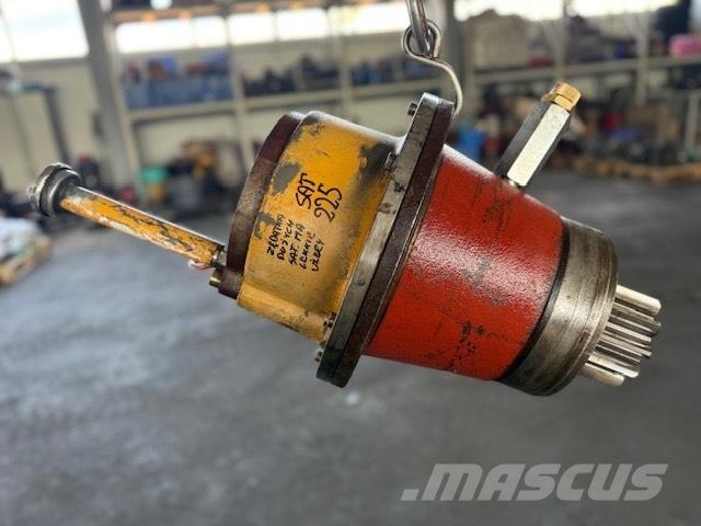 Liebherr sat 225 Transmisiones