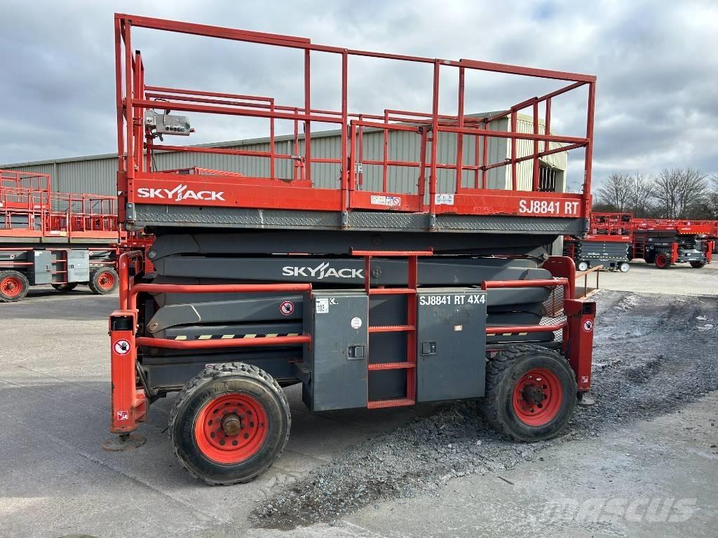 SkyJack SJ 8841 RT Plataformas tijera