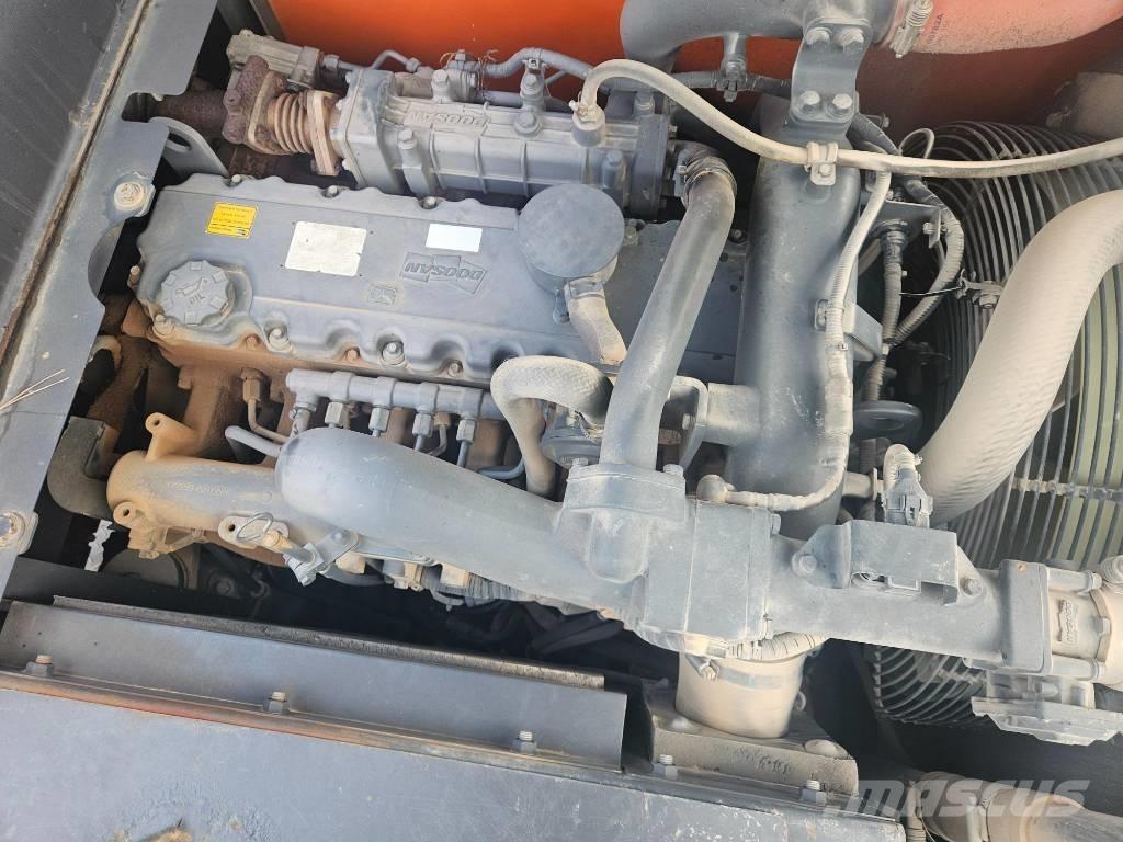 Doosan DX210WA Excavadoras de ruedas