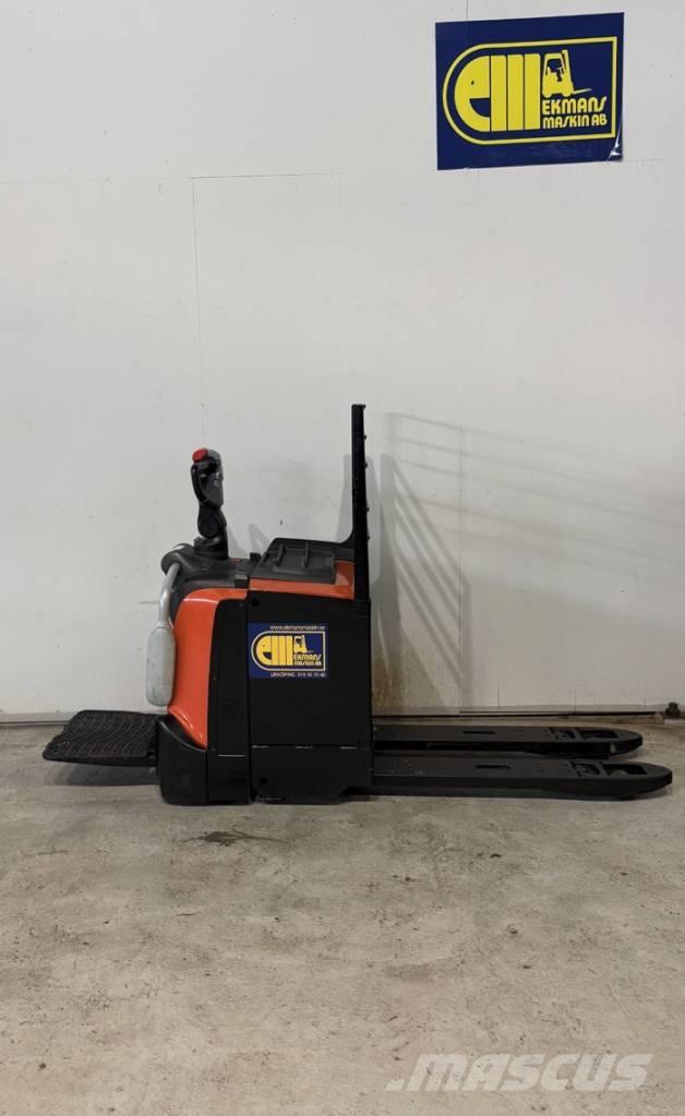 BT truck LPE 220 Montacargas con plataformas de baja elevación