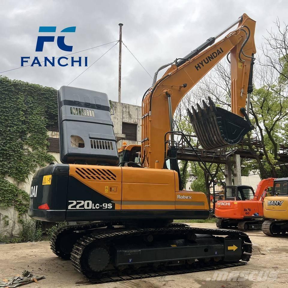 Hyundai 220LC-9S Excavadoras sobre orugas