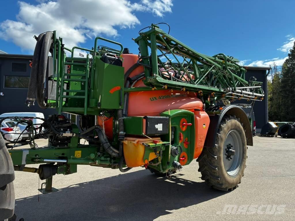 Amazone UX 4200 Pulverizadores arrastrados
