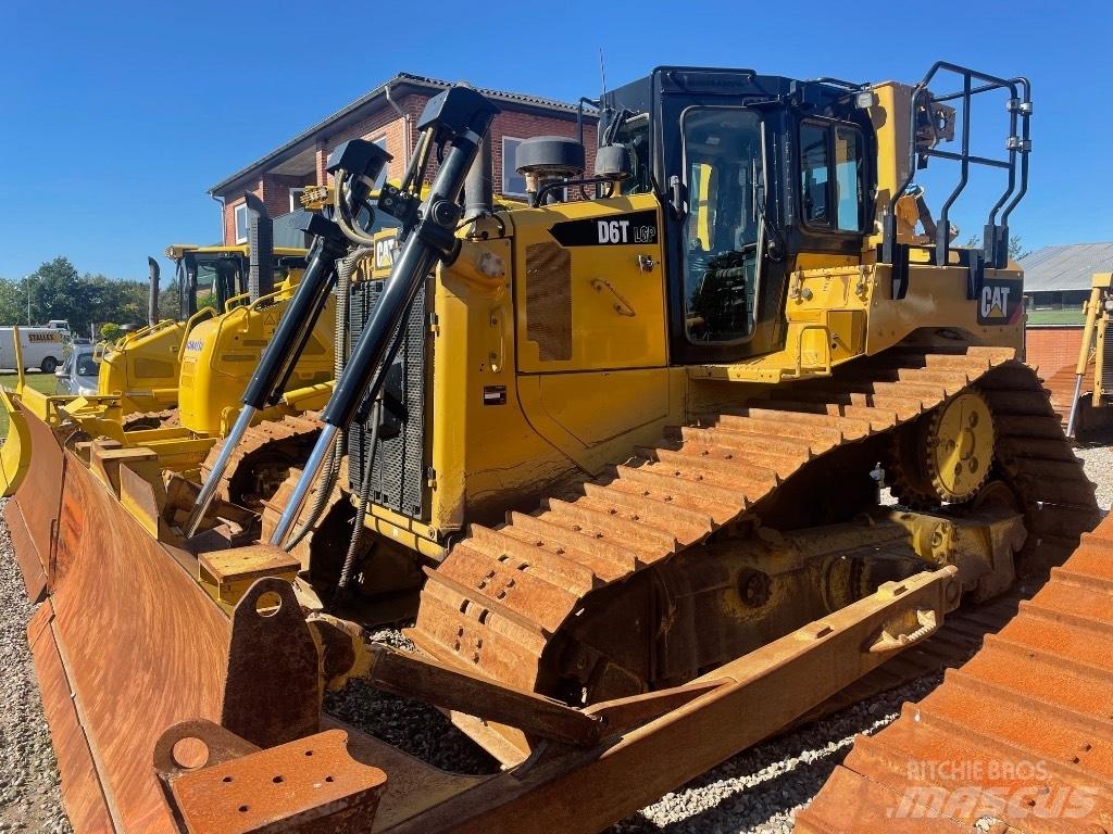 CAT D6T LGP Buldozer sobre oruga