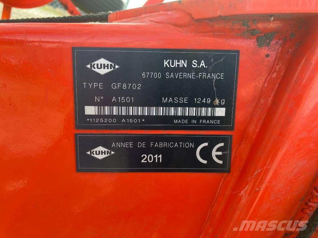 Kuhn GF 8702 Rastrilladoras y rastrilladoras giratorias