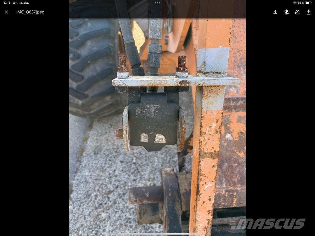 CASE 321 E Cargadoras sobre ruedas