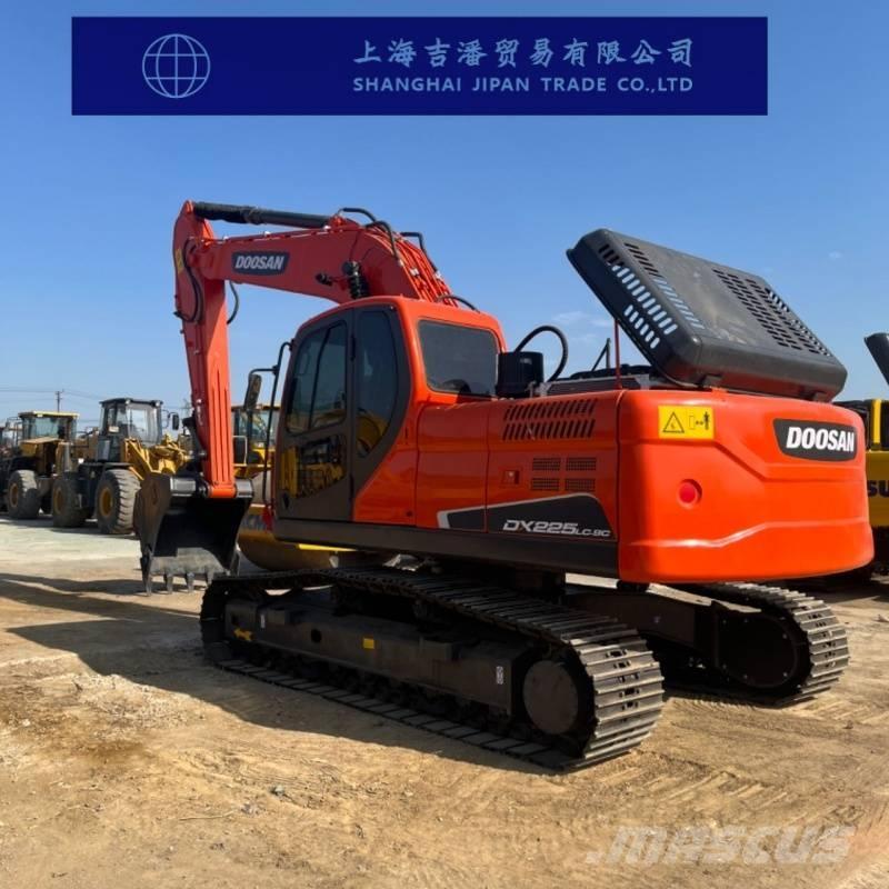 Doosan DX 225 Excavadoras sobre orugas