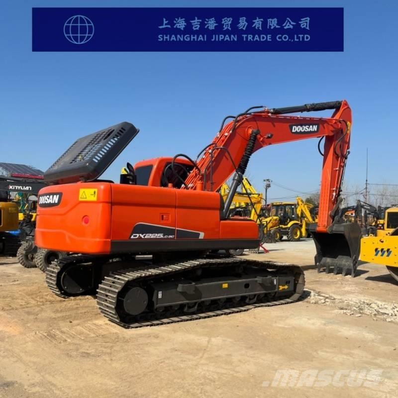 Doosan DX 225 Excavadoras sobre orugas