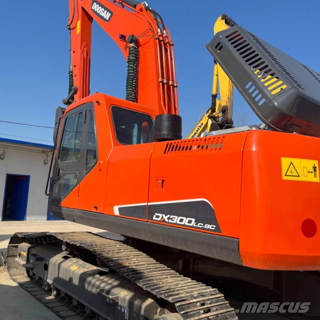 Doosan DX 300 Excavadoras sobre orugas
