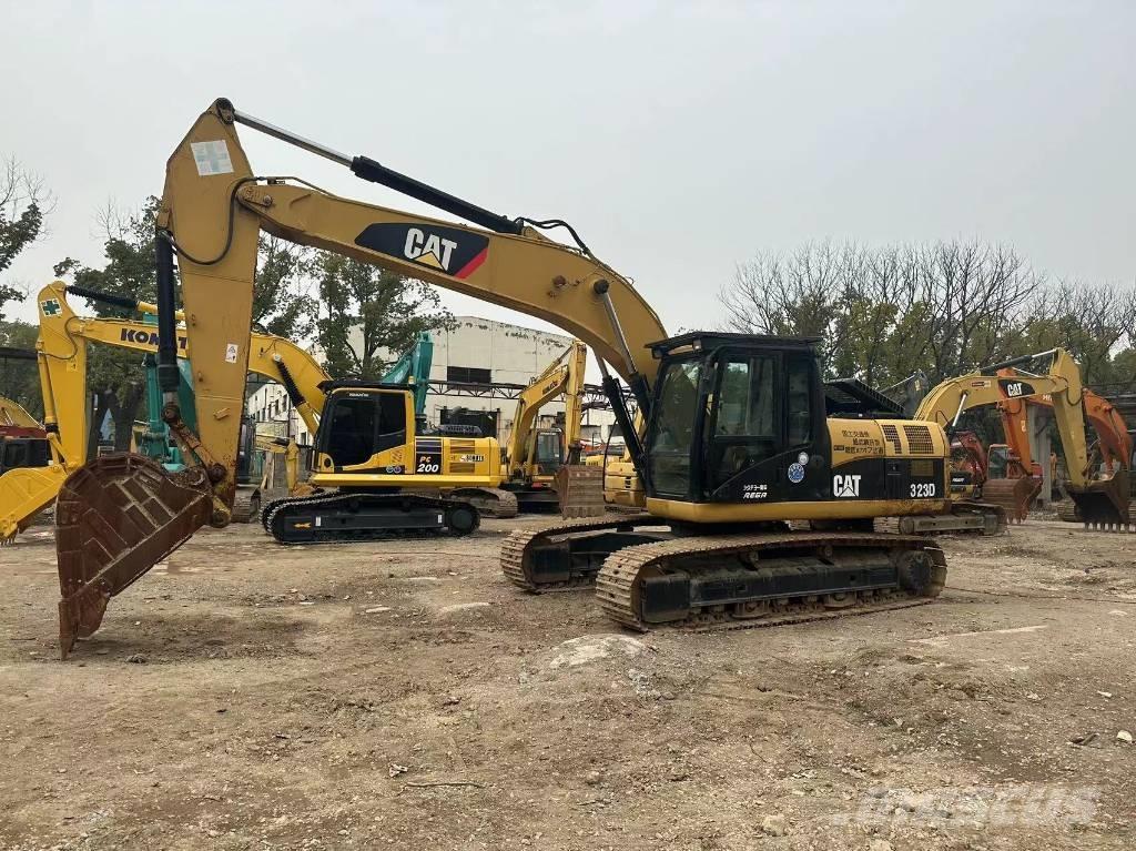 CAT 323D Excavadoras sobre orugas