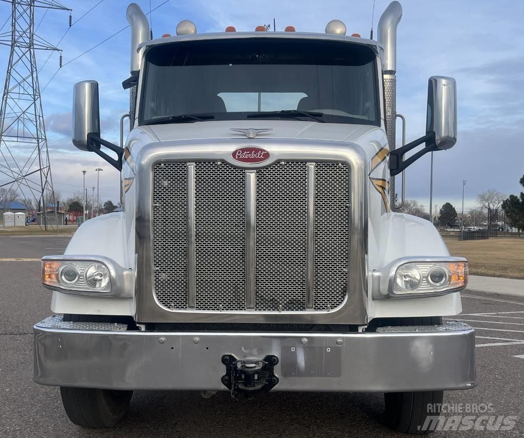 Peterbilt 567 Camiones tractor