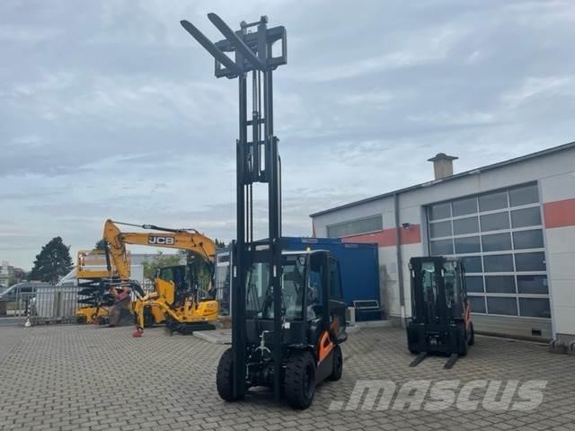 Doosan D35C-9 Camiones diesel