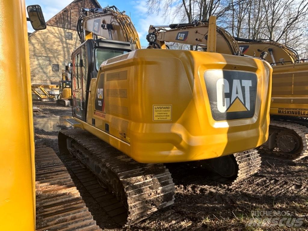 CAT 323 Nextgen Excavadoras sobre orugas