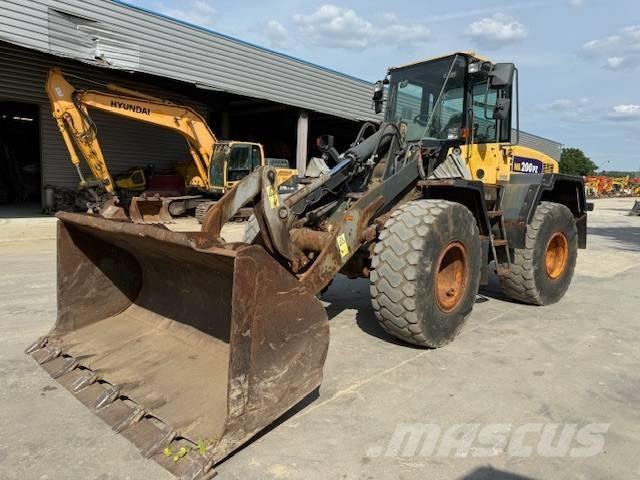 Komatsu WA 200-5 Cargadoras sobre ruedas