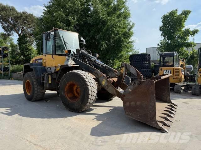 Komatsu WA 200-5 Cargadoras sobre ruedas