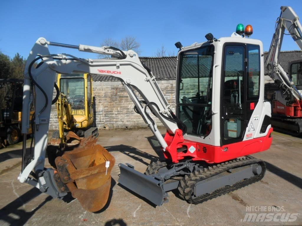 Takeuchi TB225 Miniexcavadoras