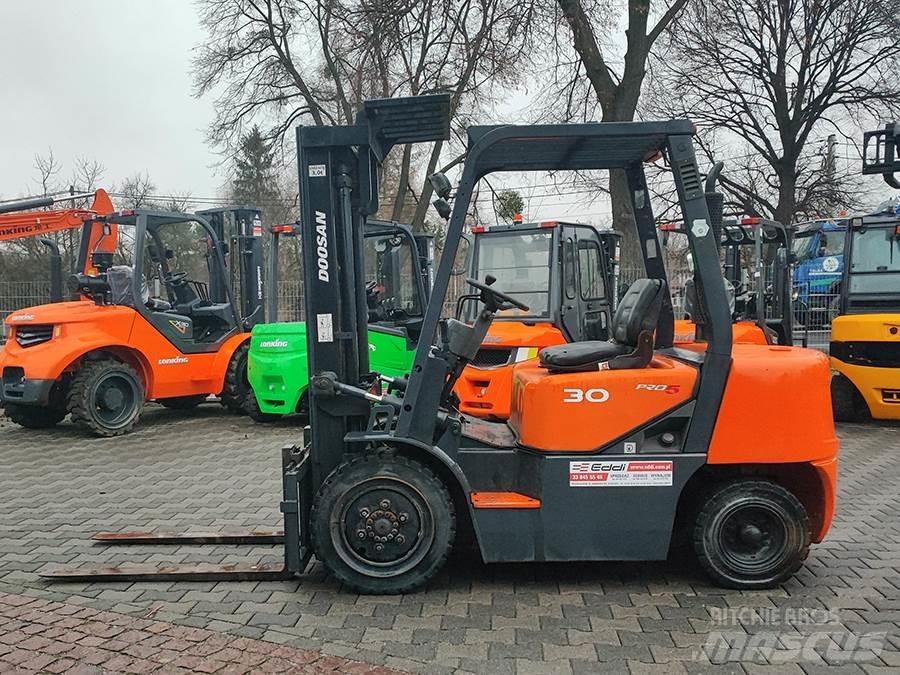 Doosan D30G Camiones diesel