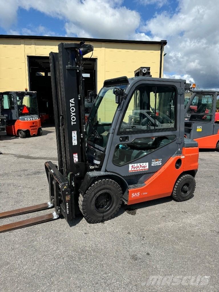 Toyota 52-8FDF25 Camiones diesel