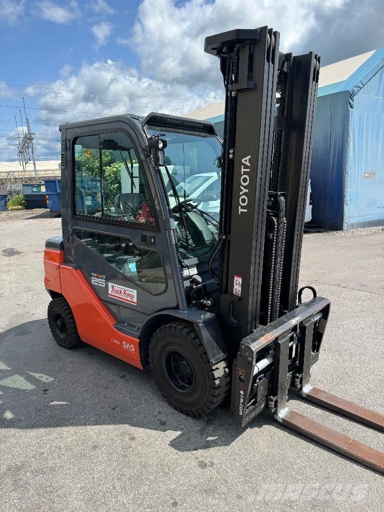 Toyota 52-8FDF25 Camiones diesel