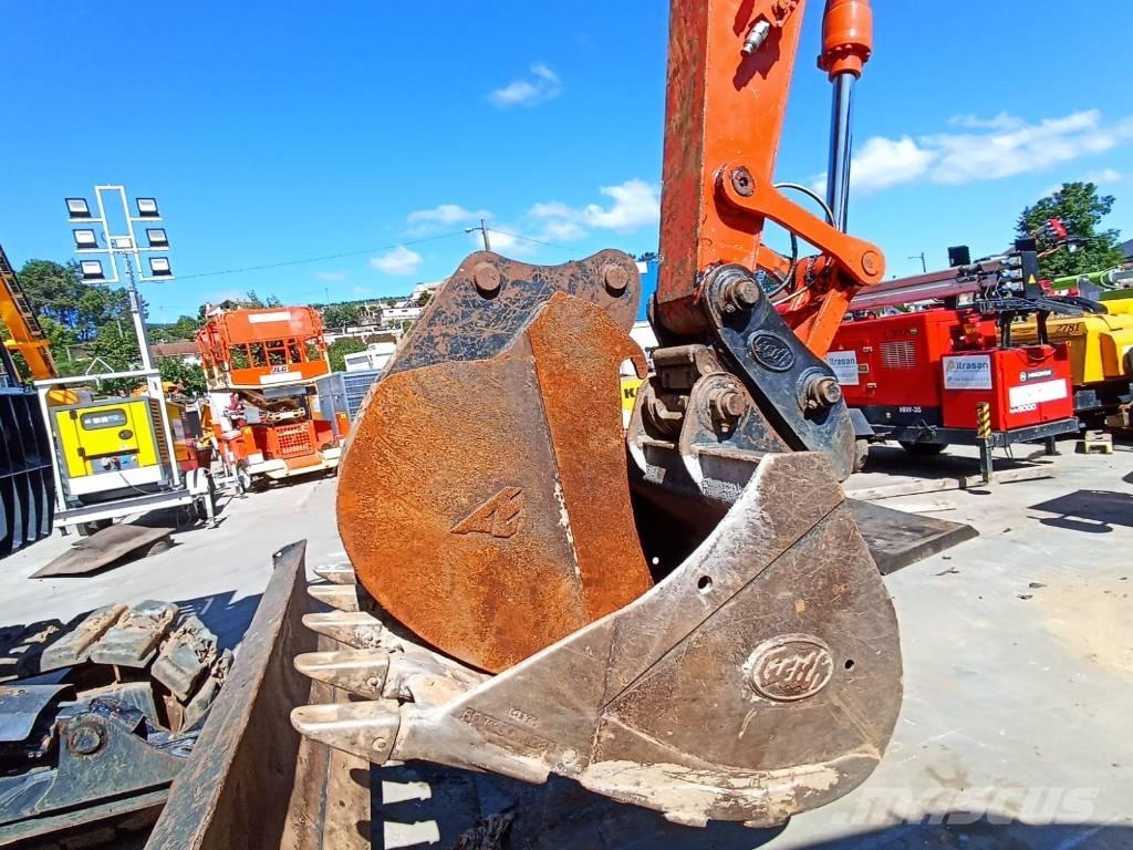 Hitachi ZX 135 US-6 Excavadoras sobre orugas