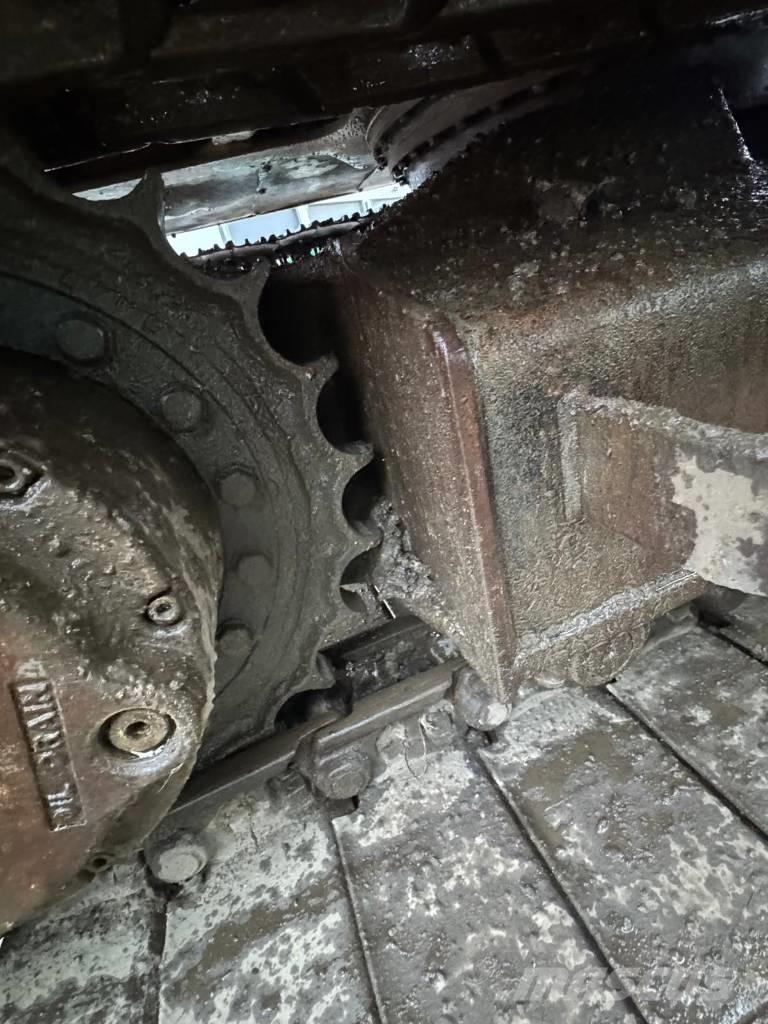 JCB JS 130 Excavadoras sobre orugas